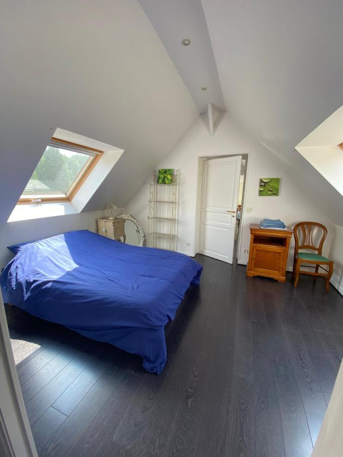 De La Vallee Apartment