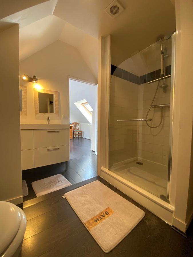 De La Vallee Apartment *